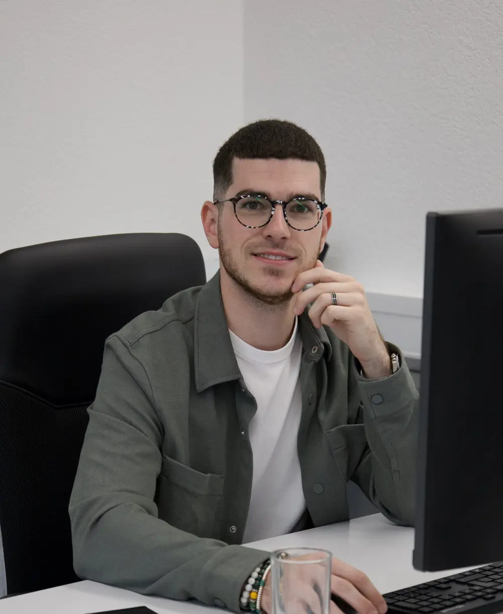 David Giannarelli concentré devant son écran